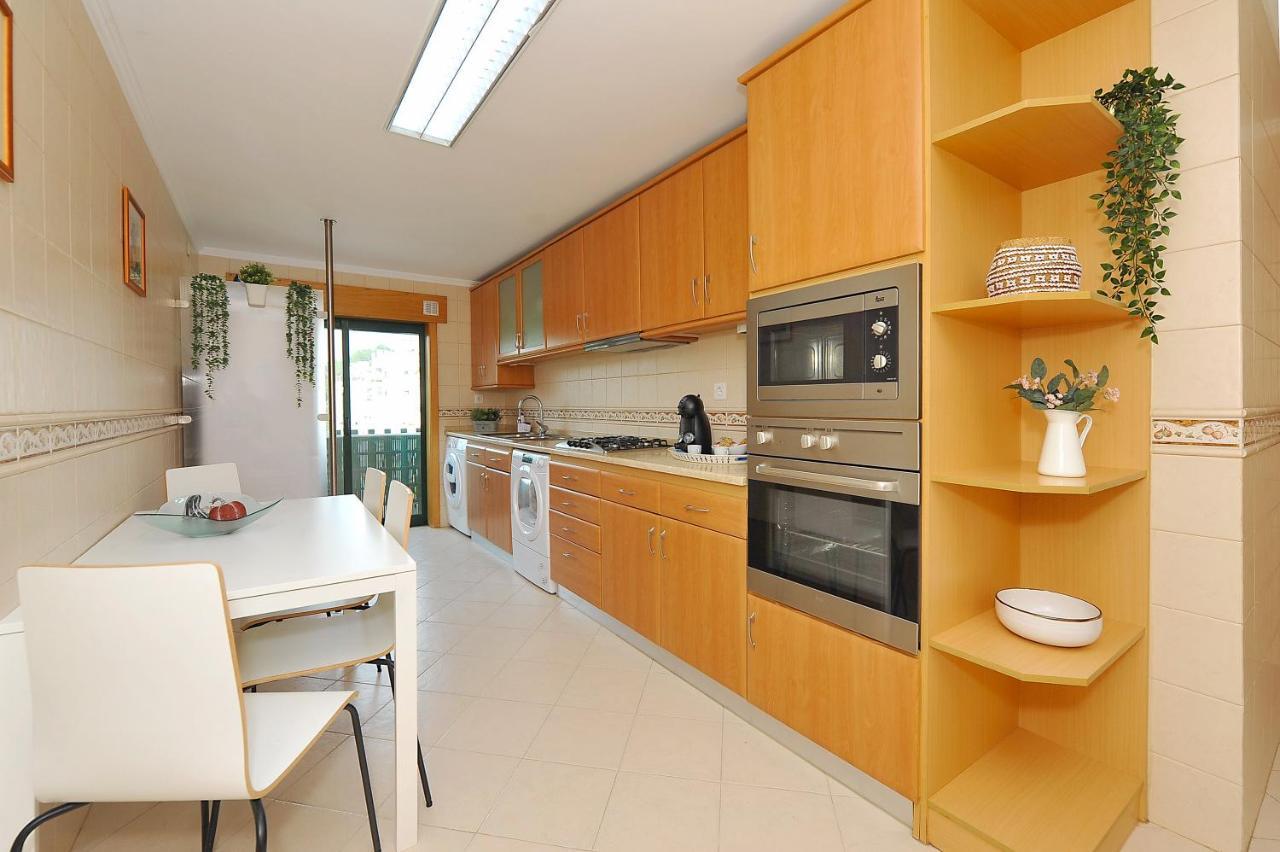 T2 Centro - Ribeira Vinhas Apartment